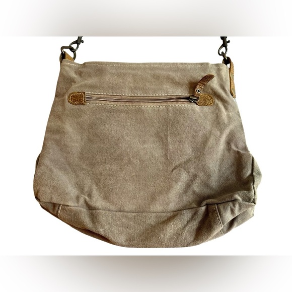 MYRA Agate Shoulder Bag - Picture 8 of 14